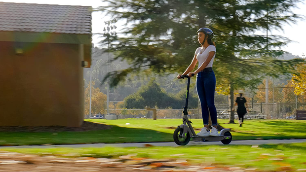 Razor C25 Electric Scooter – Air-Filled Tires, Rear-Wheel Drive, Foldable & Portable, Sturdy Electric Scooter for Commute & Recreation